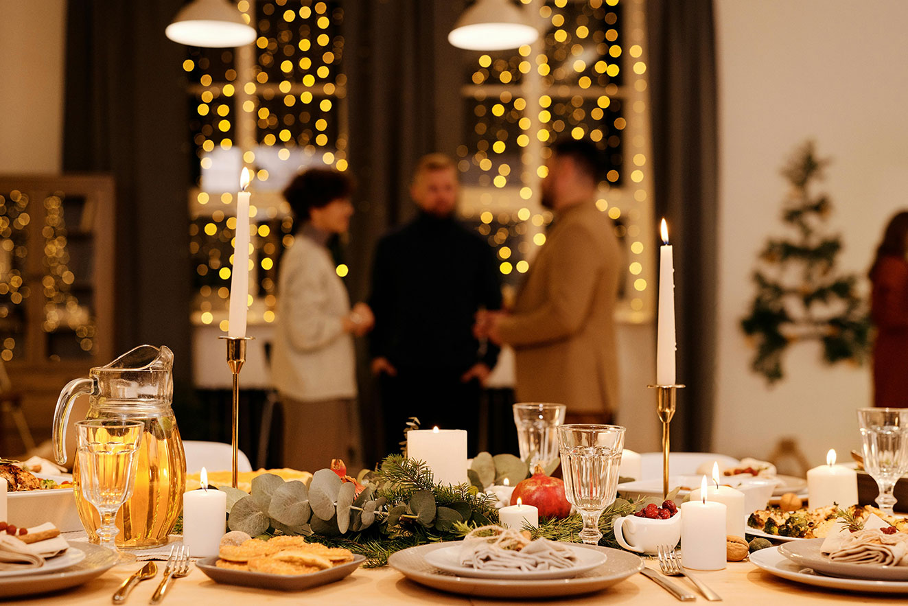 Furniture Layout Tips for Hosting Christmas Parties